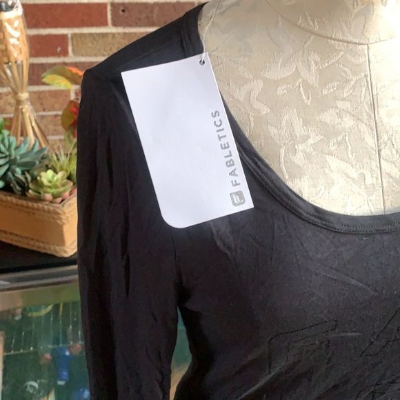 Fabletics long sleeve shirt - Picture 3 of 9